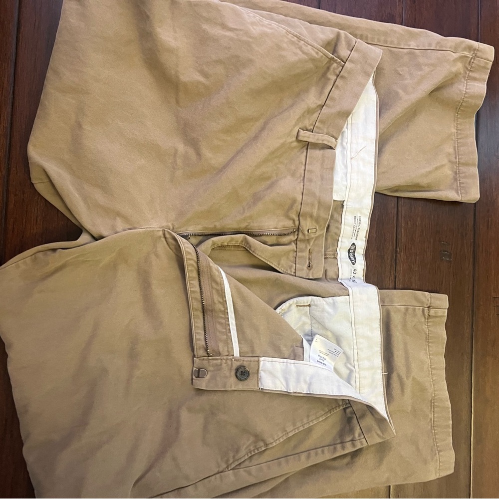 Old Navy Men's Khaki Chinos